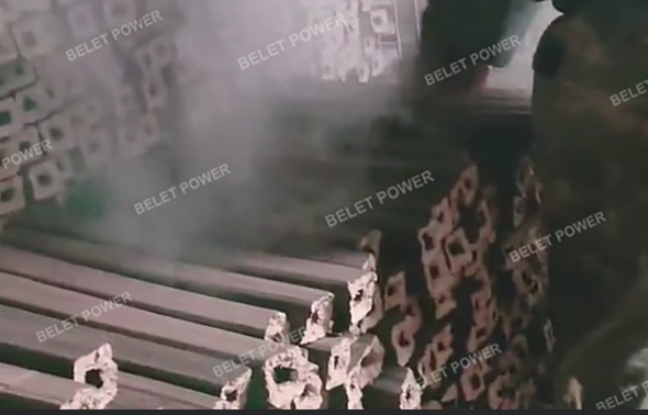 Deux machines à briquettes de charbon de bois pour la Pologne